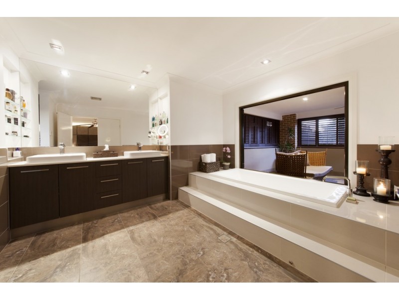 21 Jeffcott Street, Wavell Heights QLD 4012