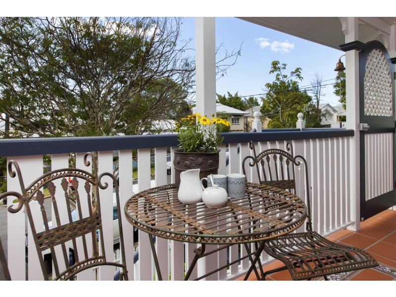 18 Claremont Street, Red Hill QLD 4059