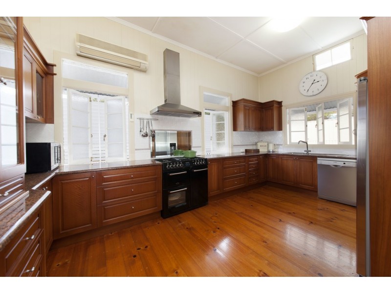 18 Claremont Street, Red Hill QLD 4059