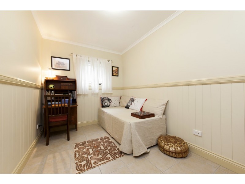 18 Claremont Street, Red Hill QLD 4059