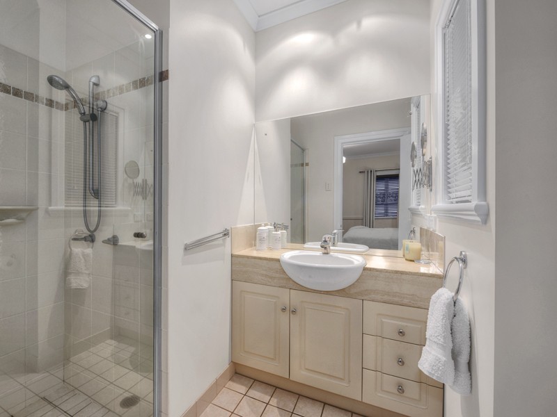 22 Grevillea Road, Ashgrove QLD 4060