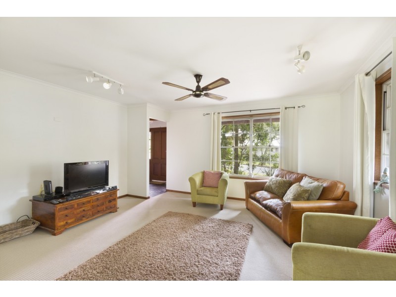 4 Pender Street, The Gap QLD 4061