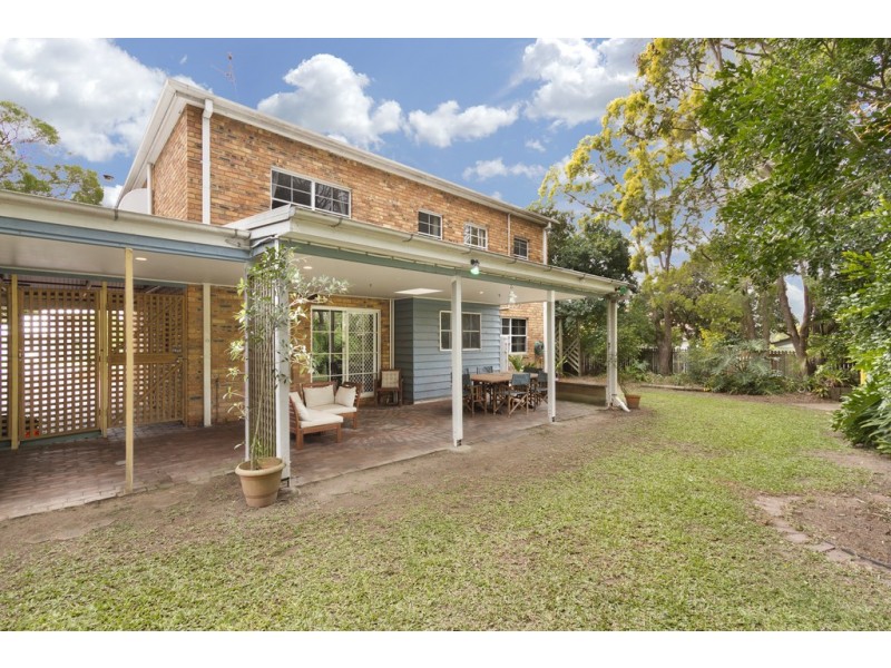 4 Pender Street, The Gap QLD 4061