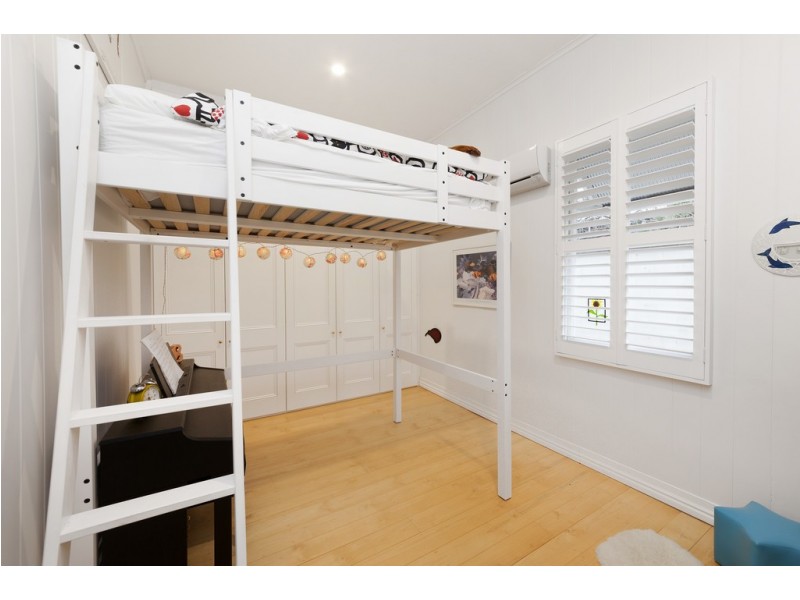 18 Primrose Terrace, Red Hill QLD 4059