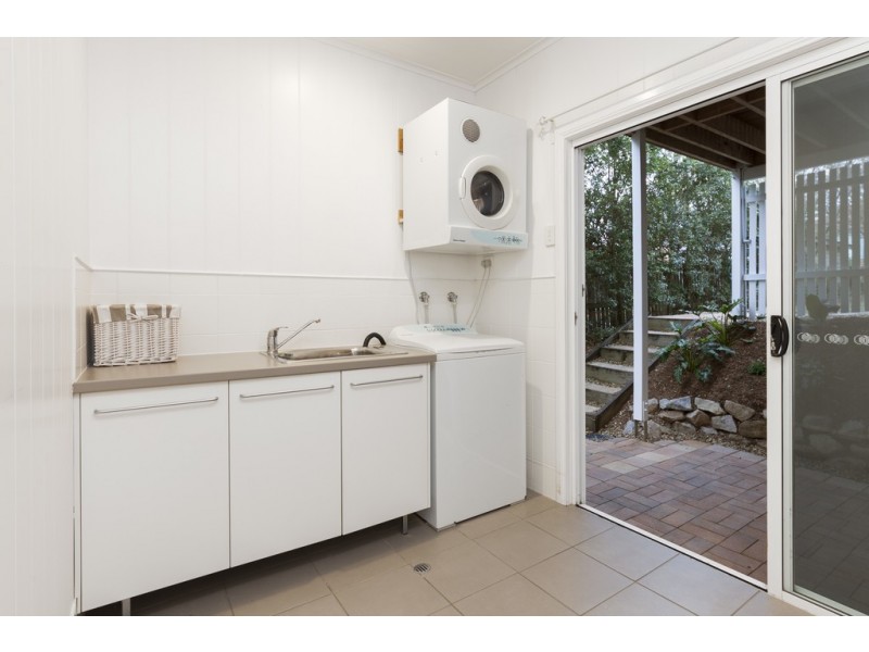 18 Primrose Terrace, Red Hill QLD 4059