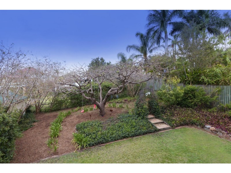 18 Primrose Terrace, Red Hill QLD 4059