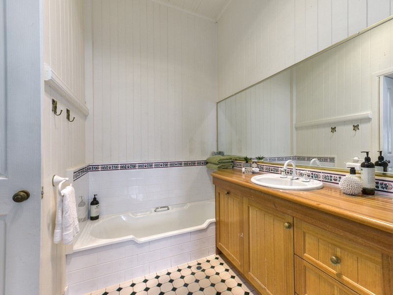 10 Edith Street, Alderley QLD 4051