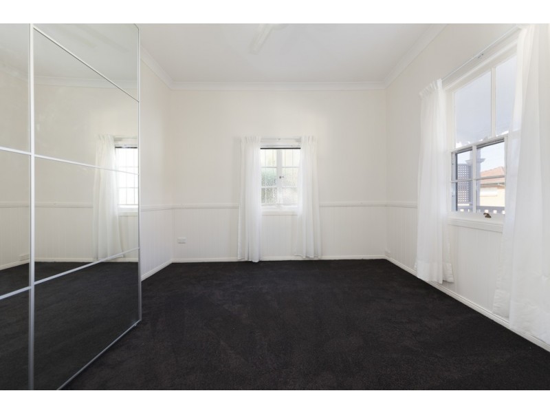 30 Federal Street, Red Hill QLD 4059