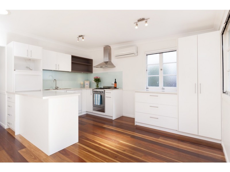 30 Federal Street, Red Hill QLD 4059