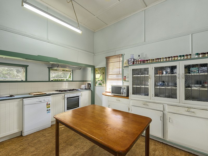 17 Woodland Street, Ashgrove QLD 4060