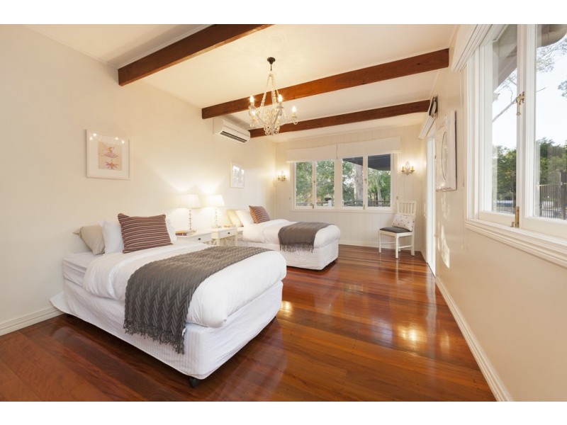 405 Pullenvale Road, Pullenvale QLD 4069