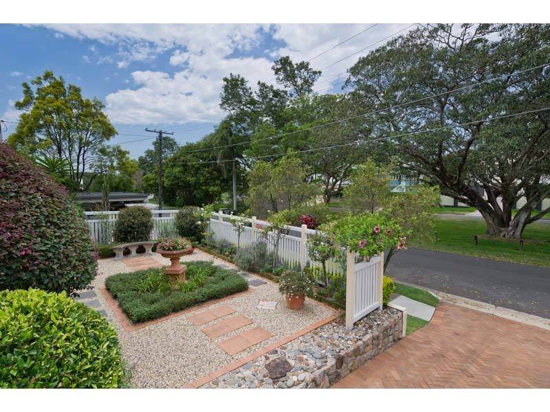38 Girraween Grove, Ashgrove QLD 4060