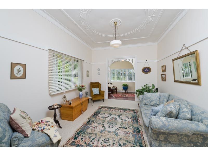 38 Girraween Grove, Ashgrove QLD 4060