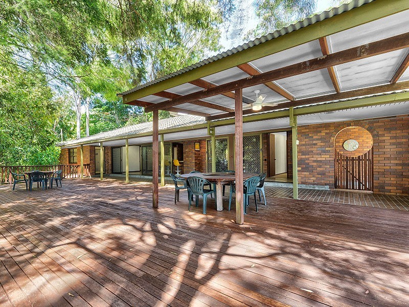 22 Hoylake Street, Indooroopilly QLD 4068