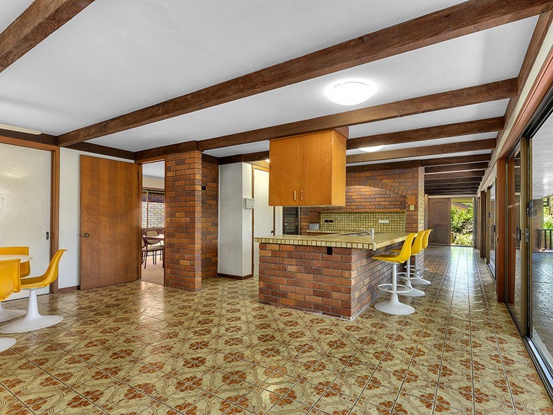 22 Hoylake Street, Indooroopilly QLD 4068