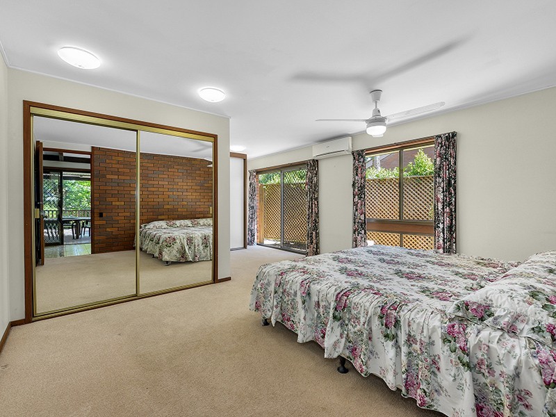 22 Hoylake Street, Indooroopilly QLD 4068