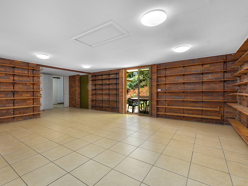 22 Hoylake Street, Indooroopilly QLD 4068