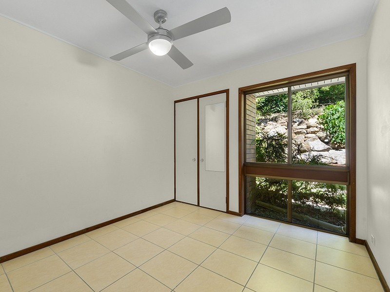 22 Hoylake Street, Indooroopilly QLD 4068