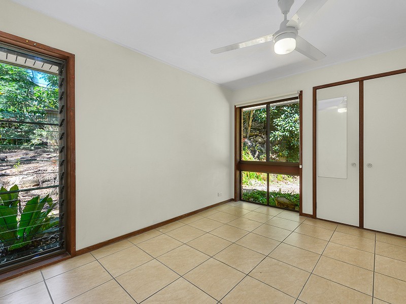 22 Hoylake Street, Indooroopilly QLD 4068