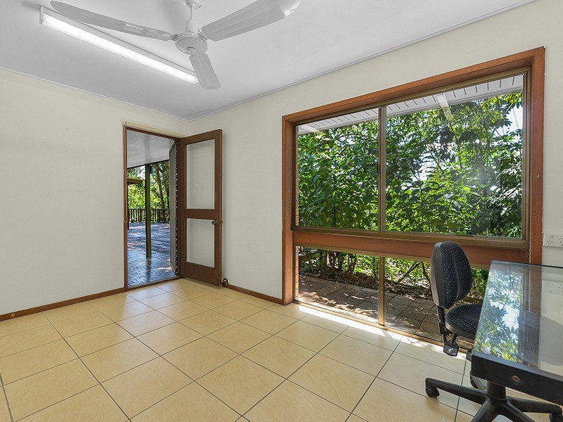 22 Hoylake Street, Indooroopilly QLD 4068
