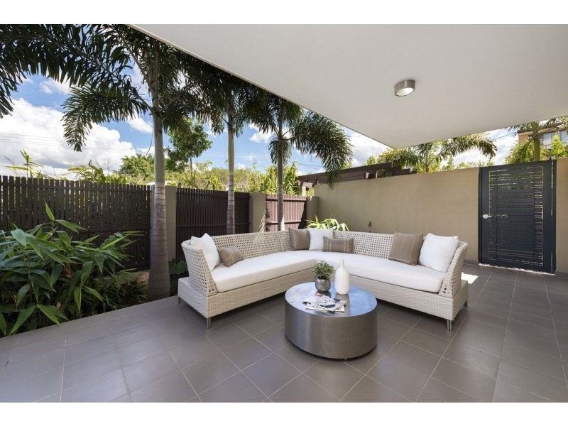 U2/57 Erneton Street, Newmarket QLD 4051