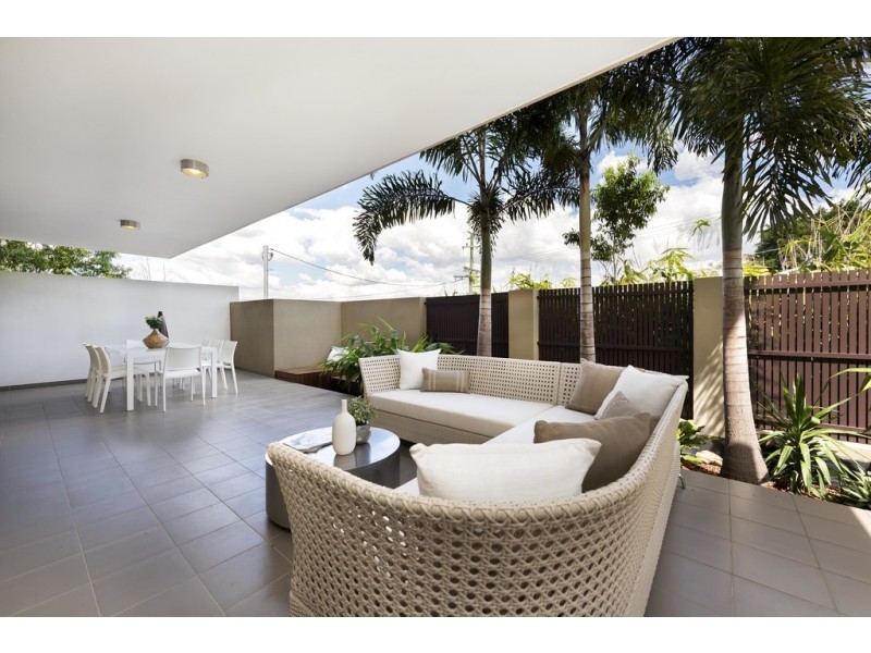 U2/57 Erneton Street, Newmarket QLD 4051