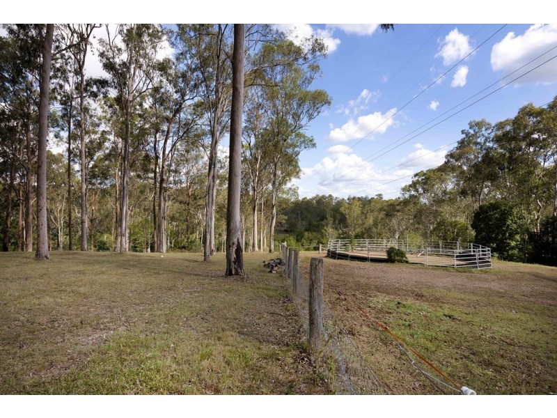 339 Pullenvale Rd, Pullenvale QLD 4069