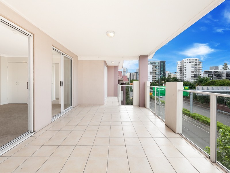 16/275 Shafston Avenue, Kangaroo Point QLD 4169