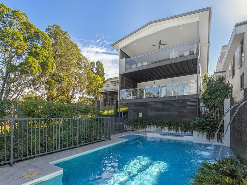 71 Brown Parade, Ashgrove QLD 4060