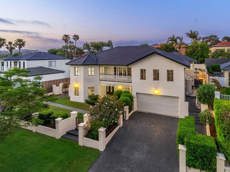 4 Merion Place, Carindale QLD 4152