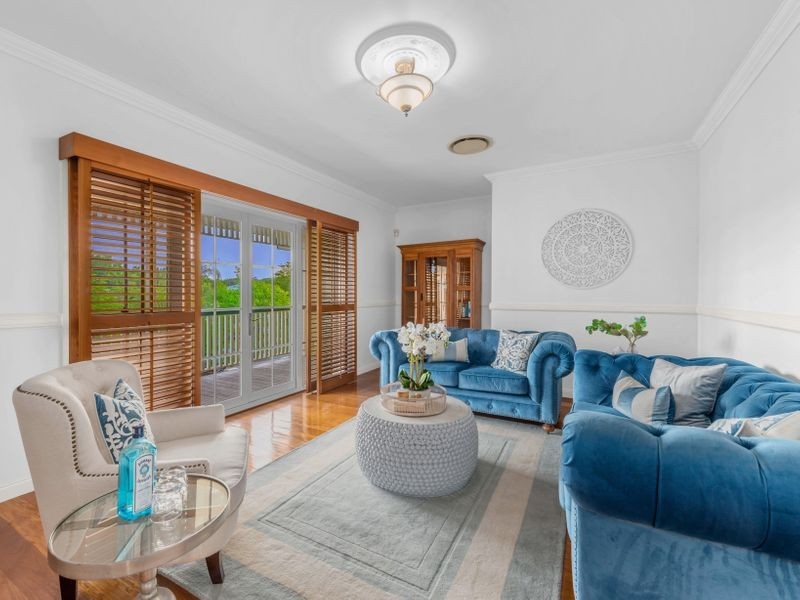 4 Merion Place, Carindale QLD 4152