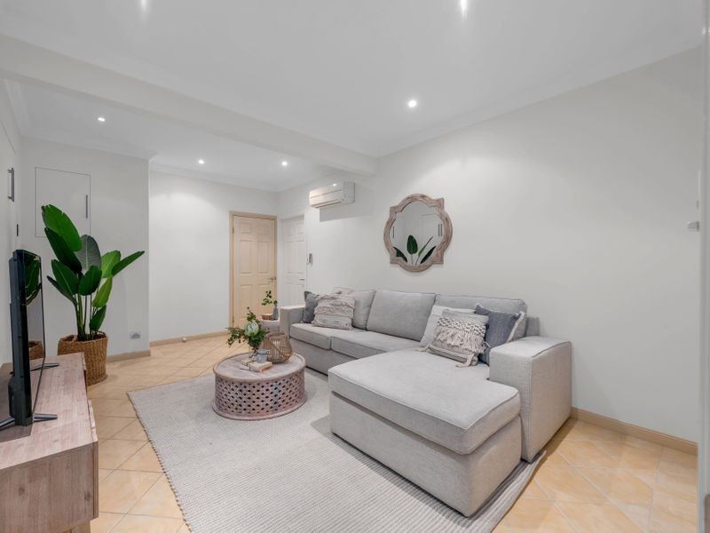 4 Merion Place, Carindale QLD 4152