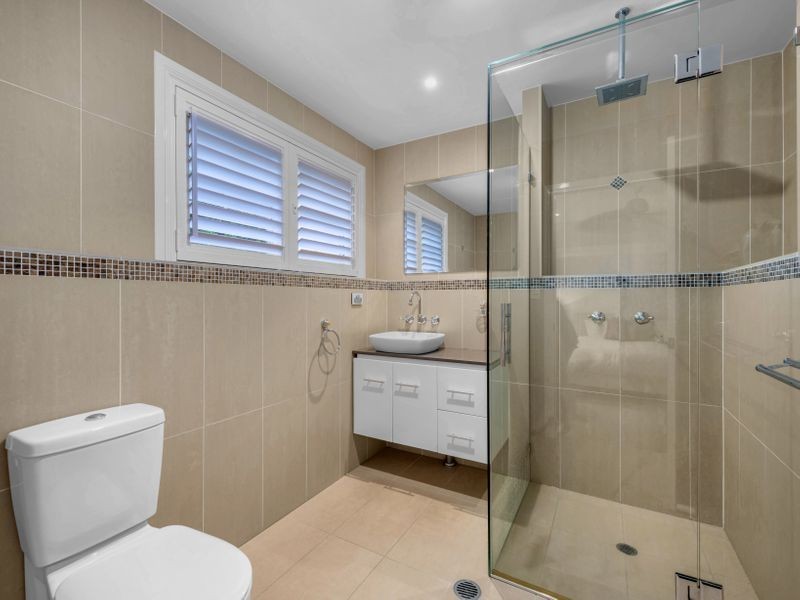 4 Merion Place, Carindale QLD 4152