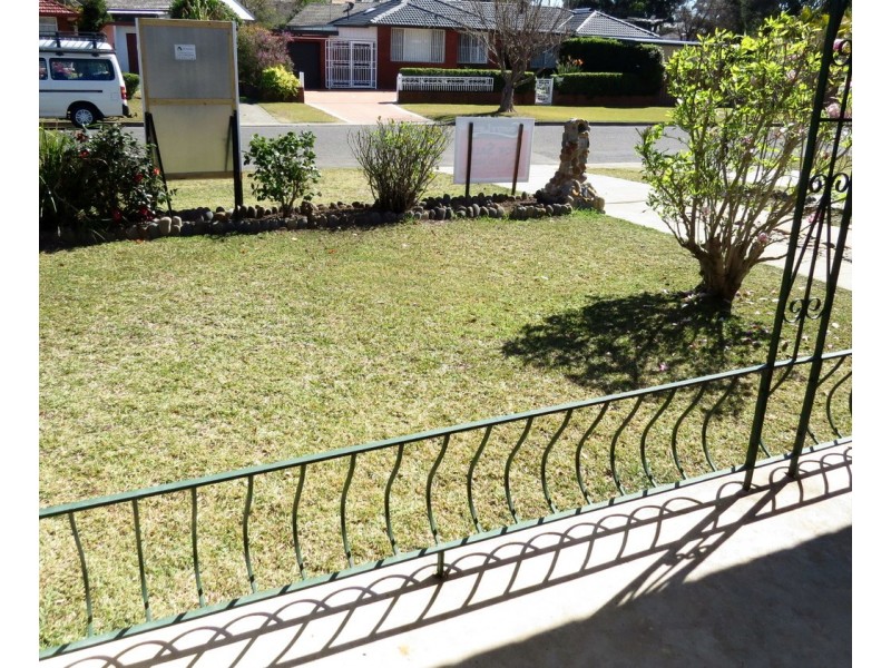 36 Ancona Avenue, Toongabbie NSW 2146