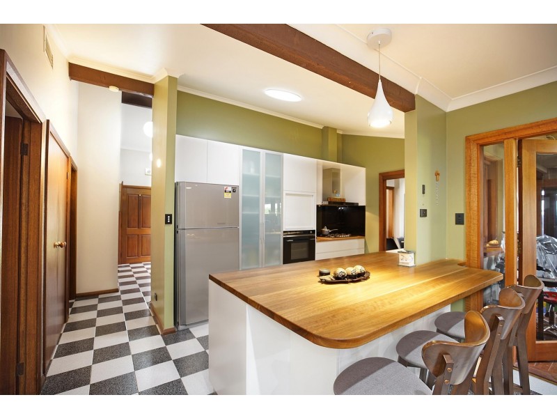 17 Lachlan Street, Bossley Park NSW 2176