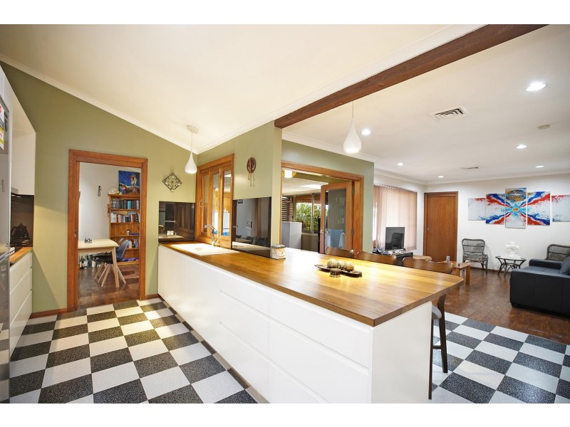 17 Lachlan Street, Bossley Park NSW 2176