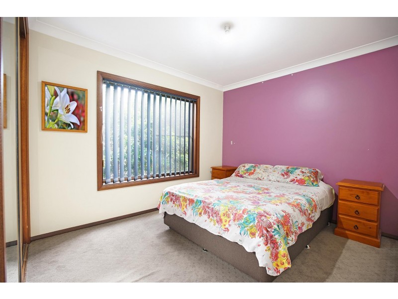 17 Lachlan Street, Bossley Park NSW 2176
