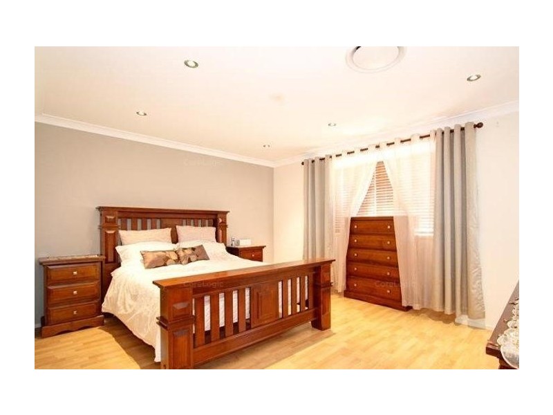 11 Yass Close, Prestons NSW 2170