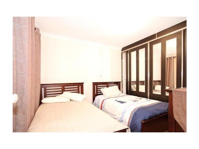 11 Yass Close, Prestons NSW 2170