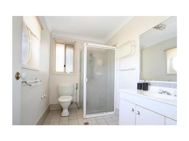 11 Yass Close, Prestons NSW 2170