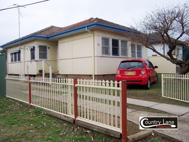 13 Thompson Avenue, St Marys NSW 2760