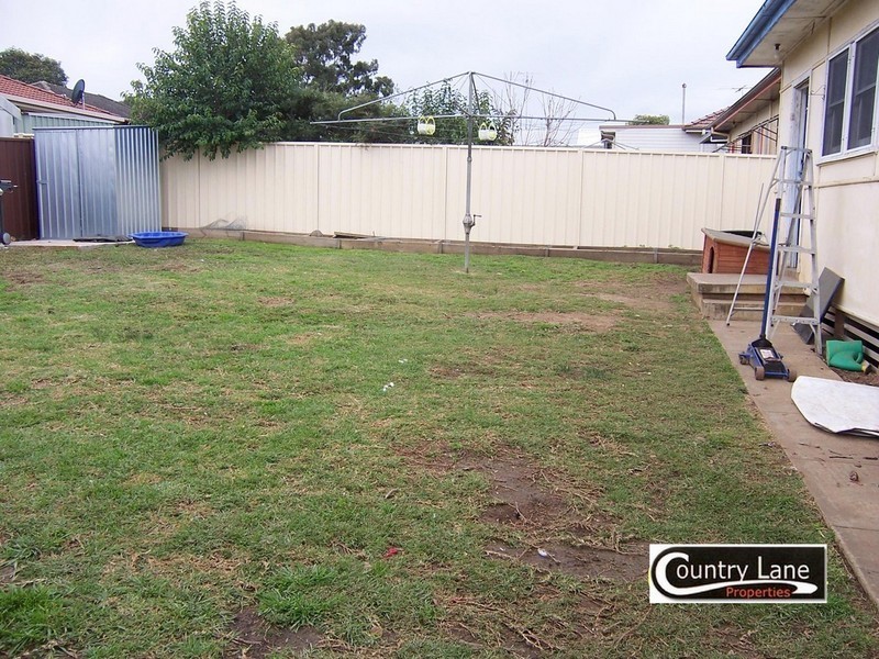 13 Thompson Avenue, St Marys NSW 2760