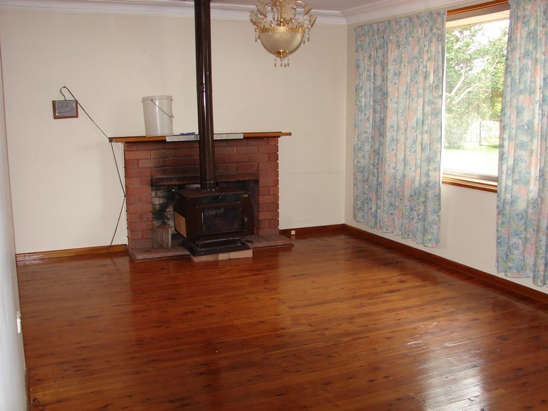 77 Binalong Road, Belimbla Park NSW 2570