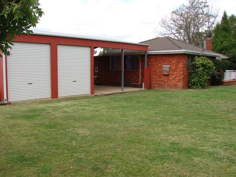 77 Binalong Road, Belimbla Park NSW 2570