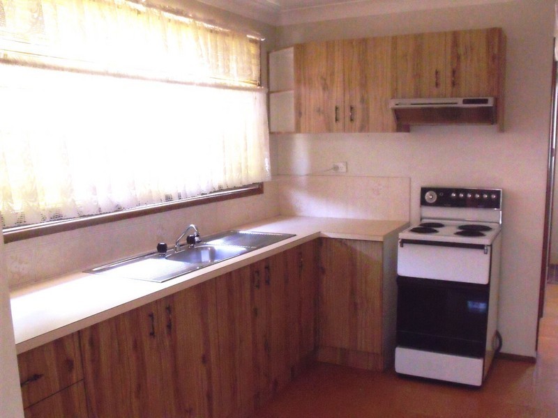 20A Apache Rd, Bossley Park NSW 2176