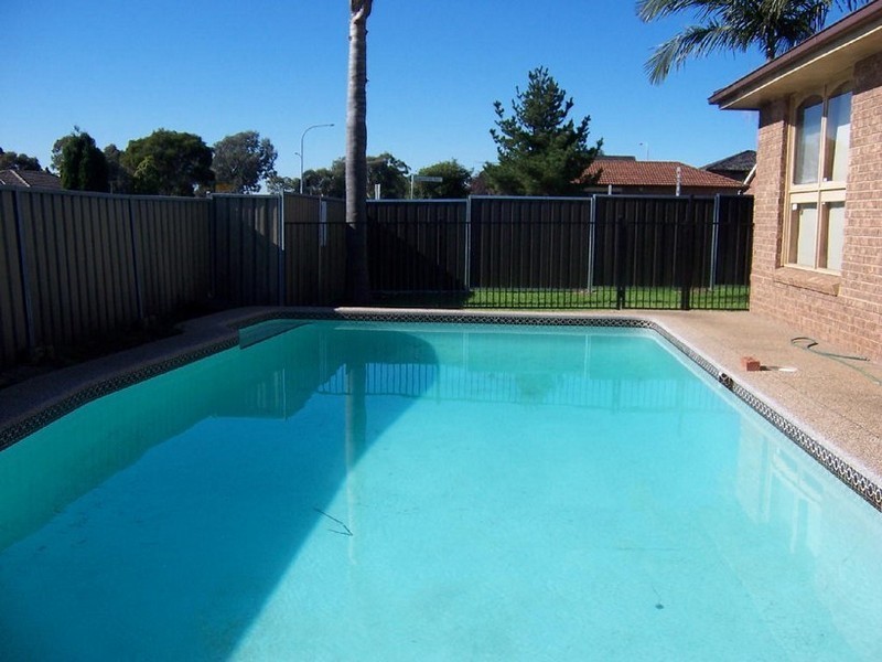 20 Apache Road, Bossley Park NSW 2176