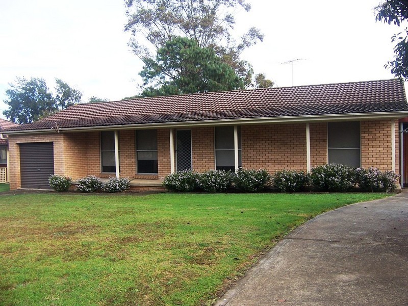 3 Badgally Road, The Oaks NSW 2570
