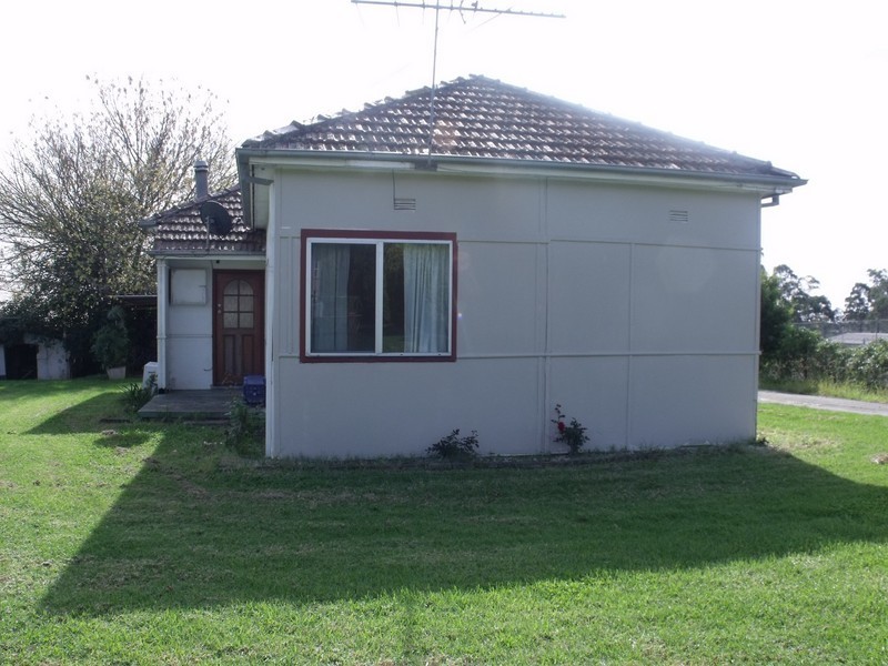 2065 ELIZABETH DRIVE, Cecil Park NSW 2178