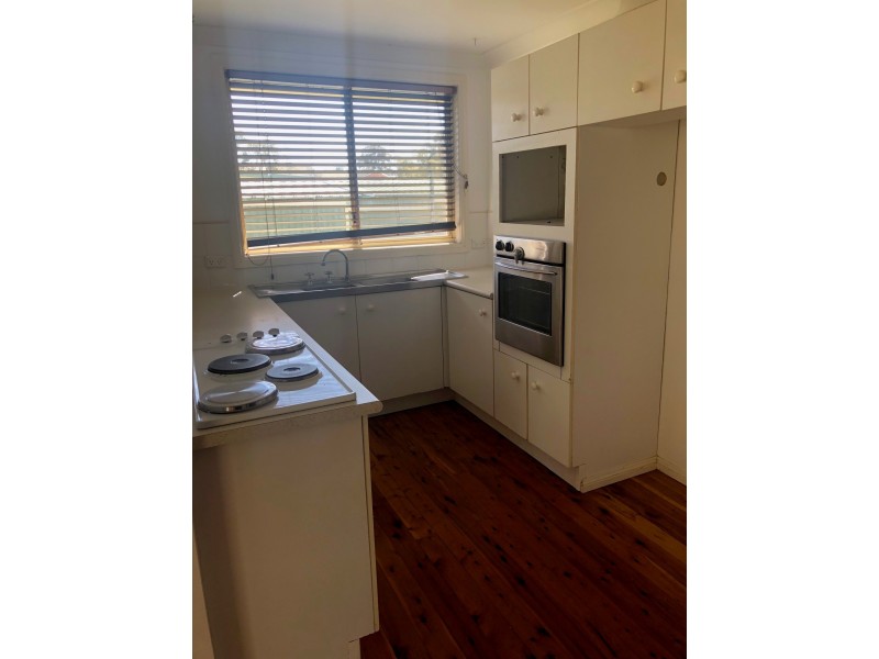 25 chardonnay Avenue, Eschol Park NSW 2558