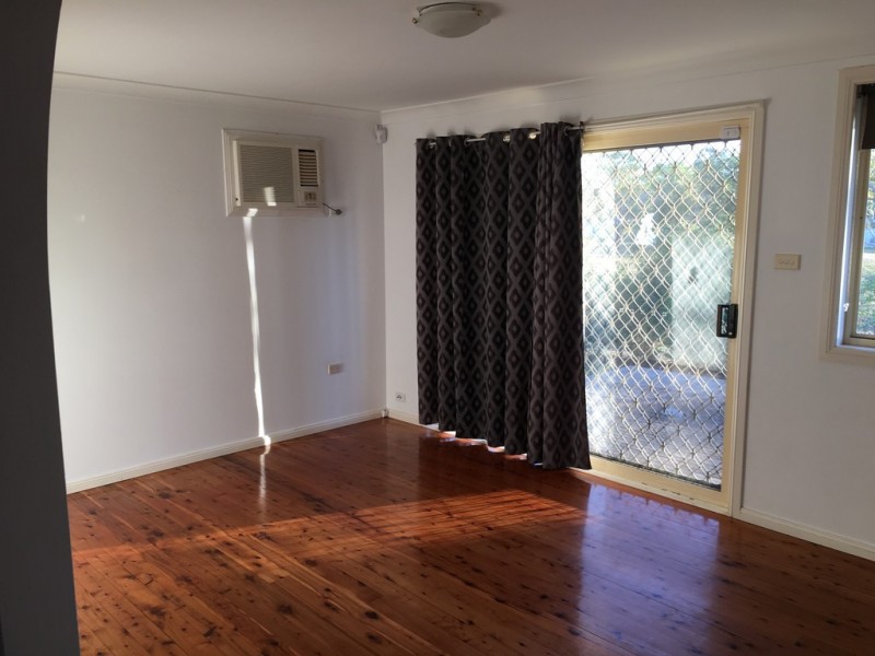 25 chardonnay Avenue, Eschol Park NSW 2558